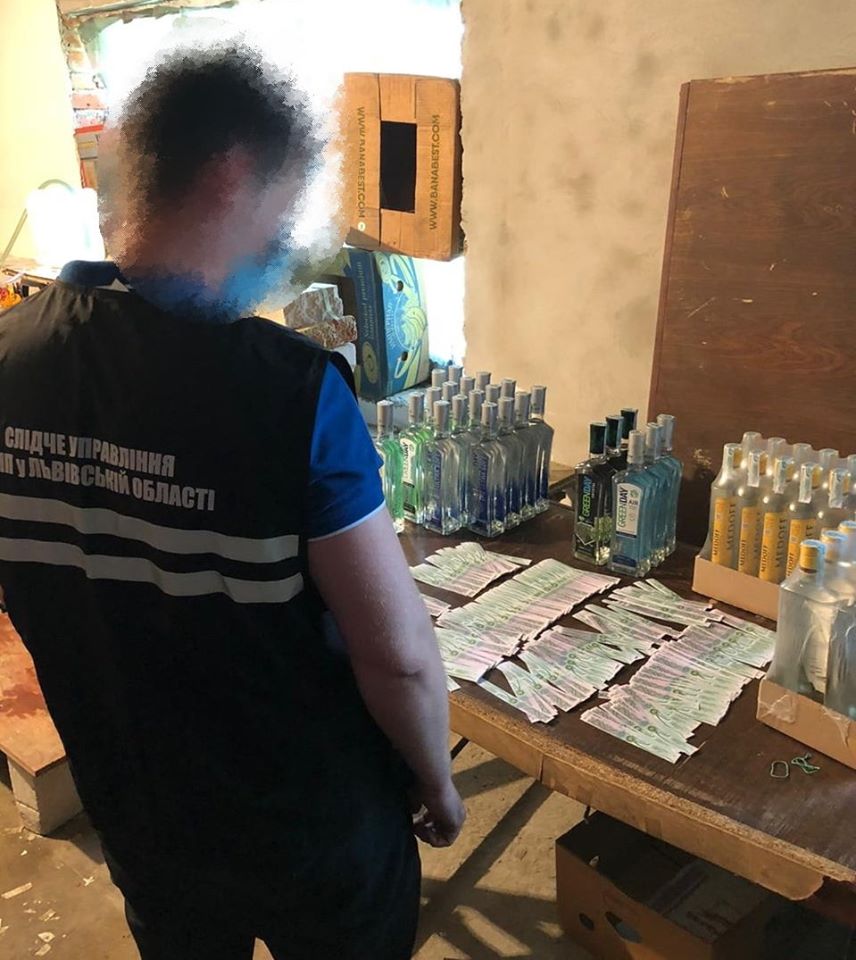 На Львівщині припинили діяльність підпільних цехів з виготовлення фальсифікованого алкоголю