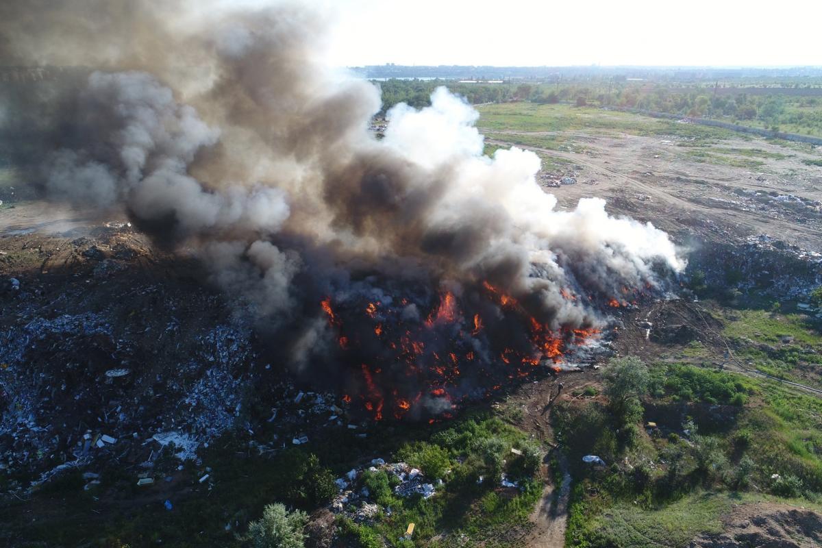 На Миколаївщині сталась пожежа на сміттєзвалищі