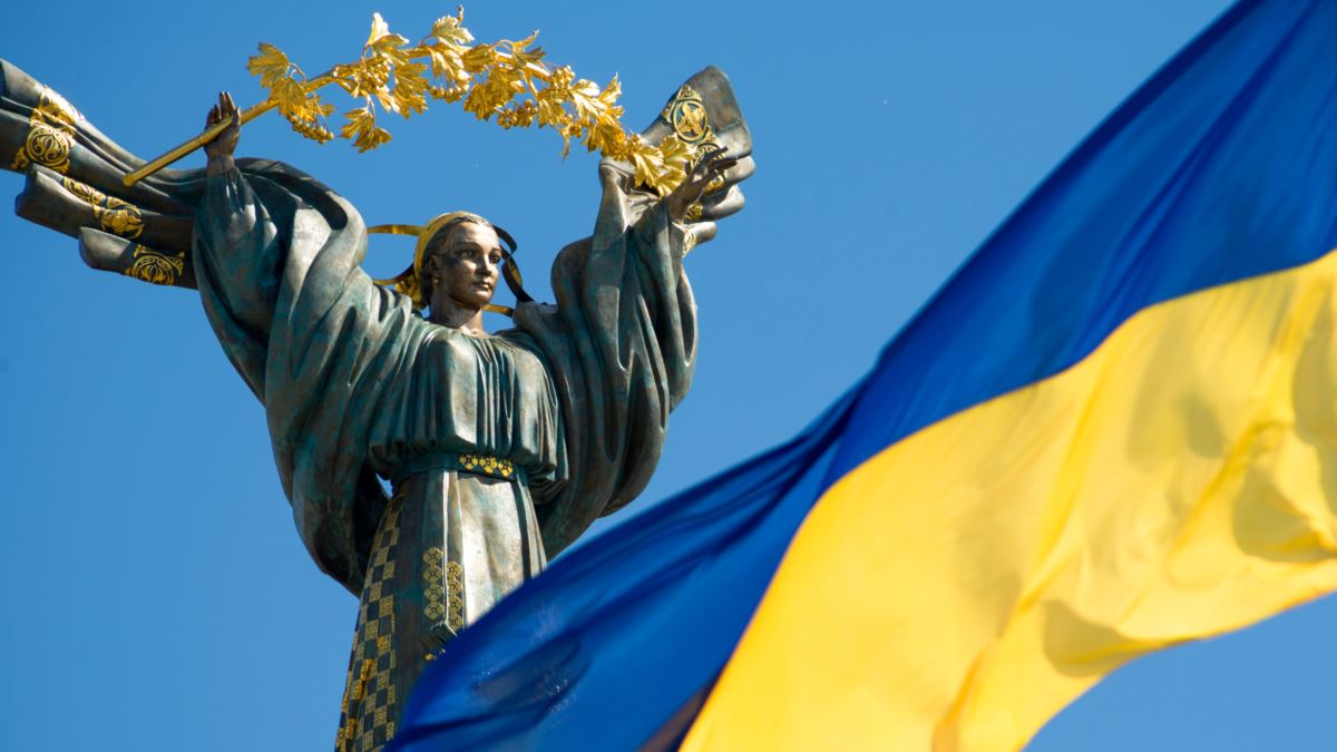 Чому українська мова знову під питанням?