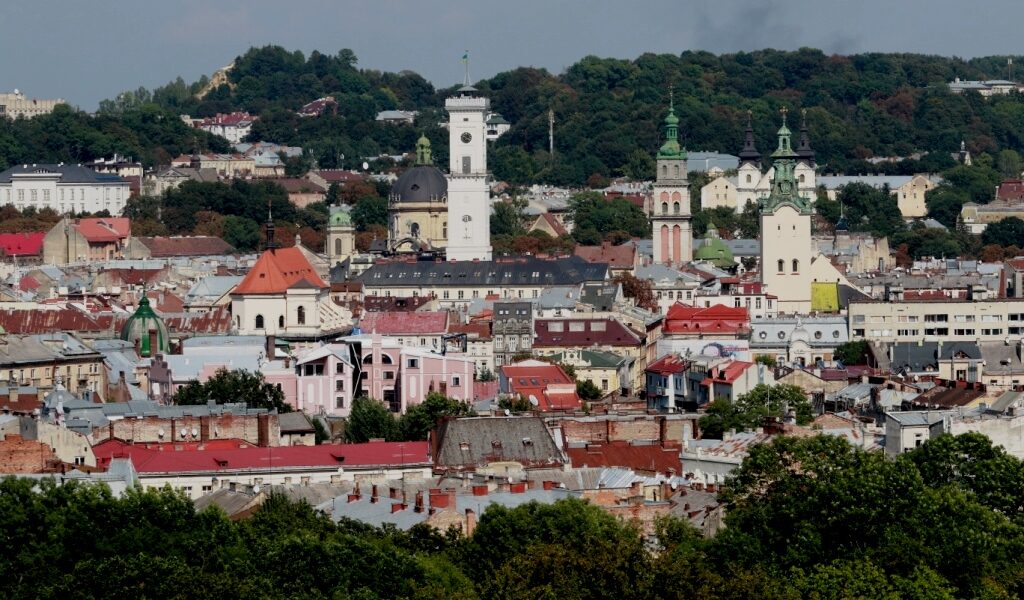 Якими є електоральні настрої львів’ян напередодні місцевих виборів?