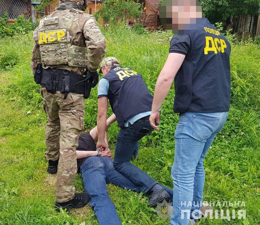 Поліцейські затримали кілера злочинного угруповання на Львівщині