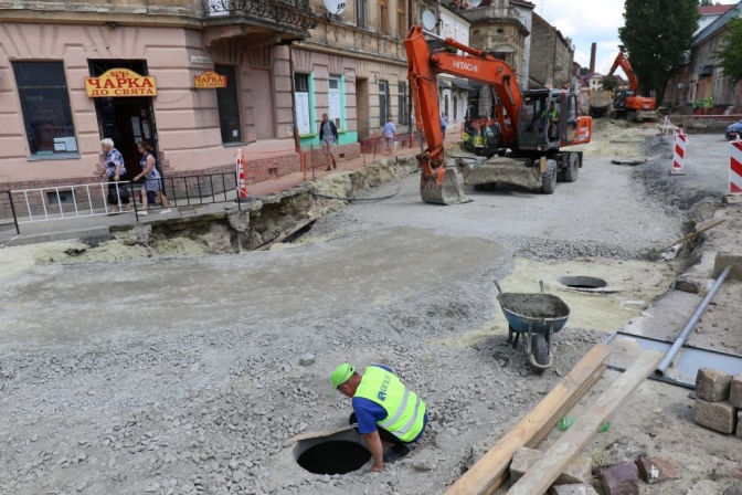 Перекрили ще одну частину вулиці Богдана Хмельницького у Львові