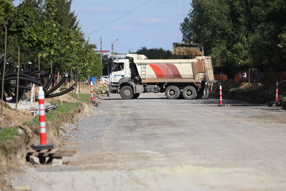 У Львові тривають роботи на відрізку від вул. Миколайчука до вул. Віри, Надії, Любові