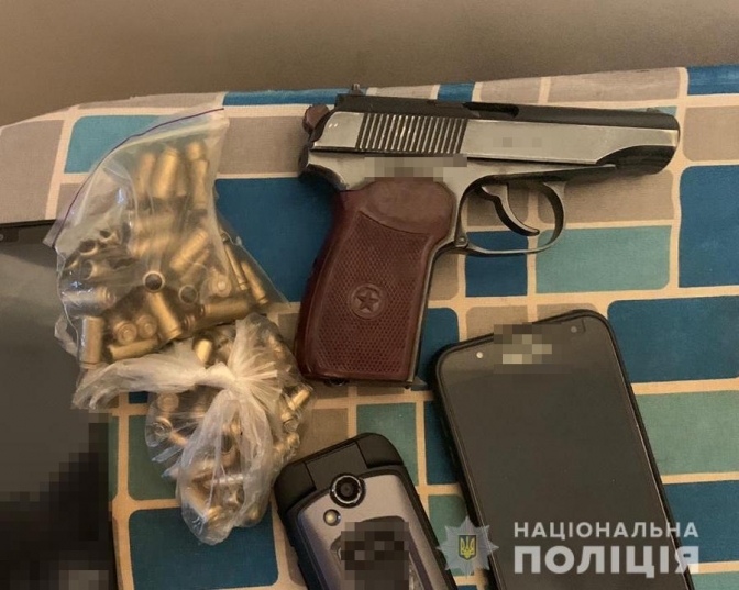 Поліцейські затримали львівських рекетирів, які вимагали гроші у перевізників