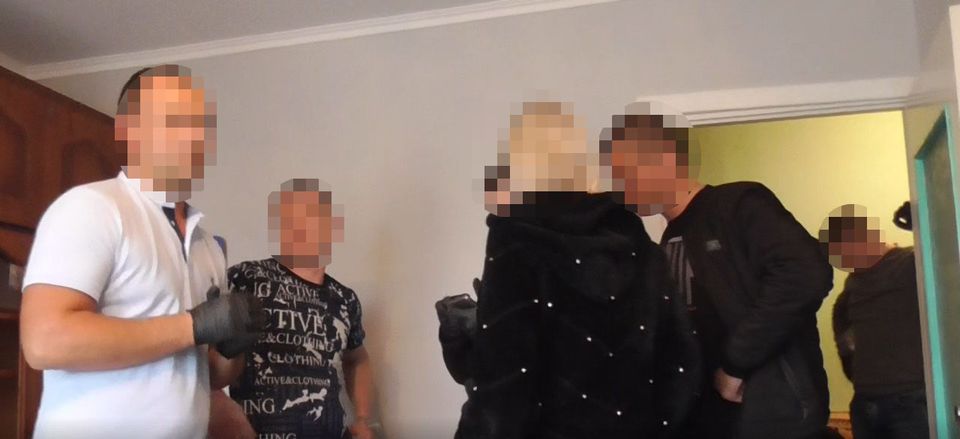 На Львівщині викрили чоловіка, який шантажував знайому інтимними відео