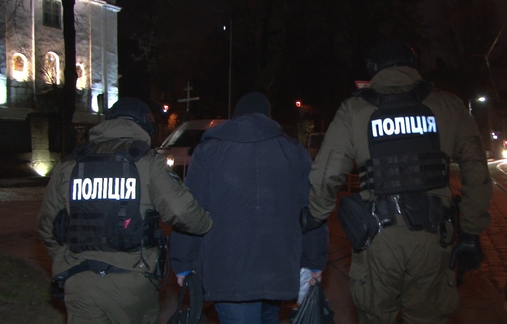 На Львівщині затримали іноземця, який переправляв нелегалів до країн ЄС