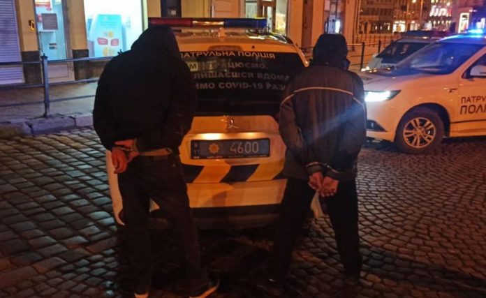 У Львові поліцейські виявили крадіїв ноутбуків