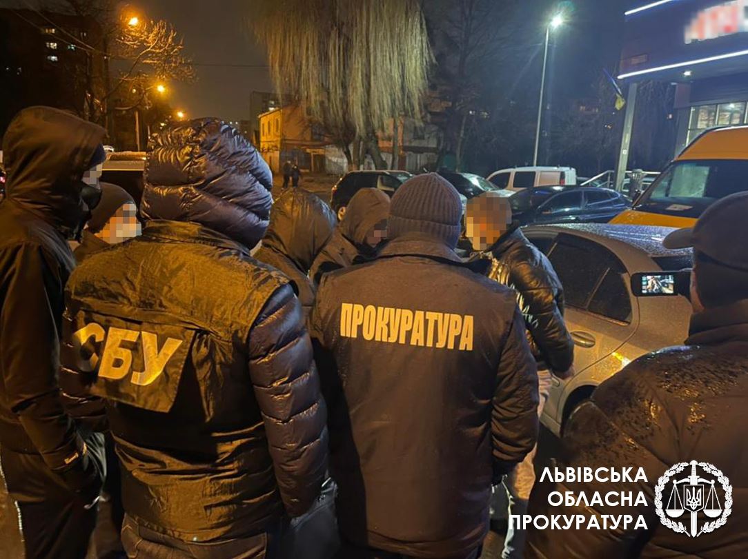 У Львові затримали поліцейського за вимагання хабаря