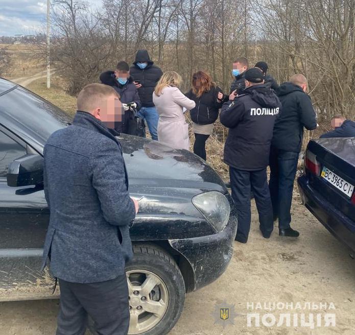 На Львівщині у наркозбувачів вилучили «товар» на 1 млн грн: їх затримано