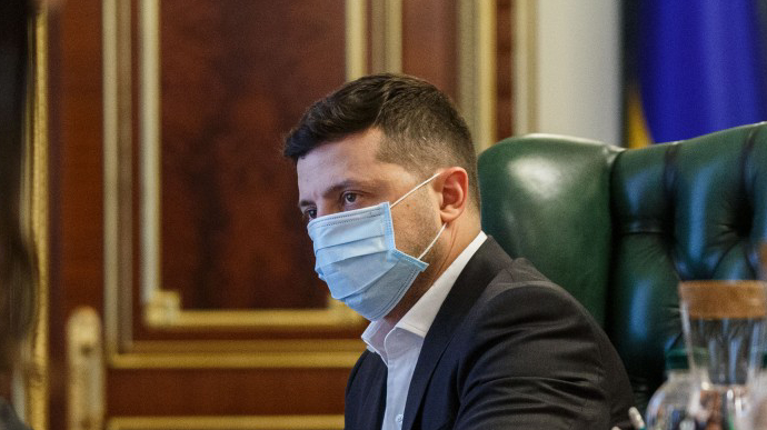 Зеленський заявив, що в Україні ситуація з коронавірусом покращується, однак потрібно більше щеплень