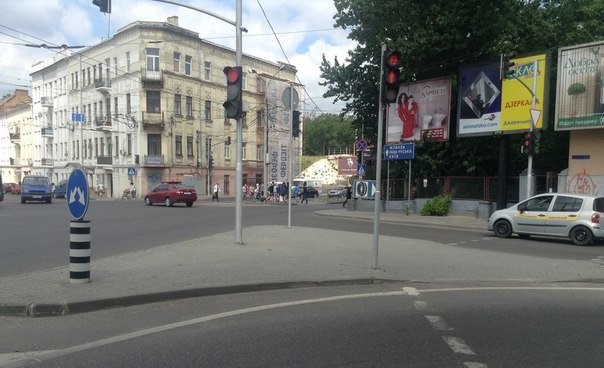 У Львові обмежать рух на перехресті проспекту Чорновола та вулиці Під Дубом