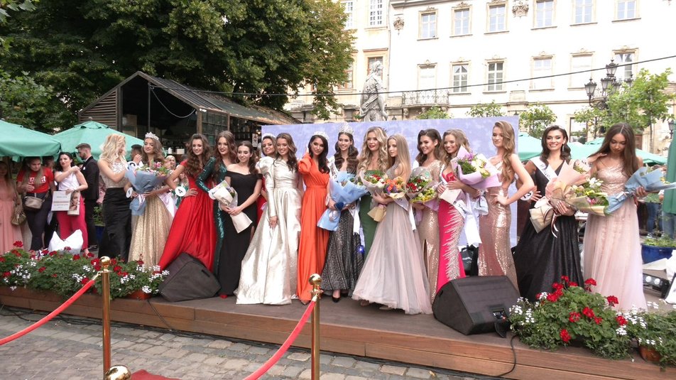 Краса, розум і талант: у Львові відбувся кастинг на участь у конкурсі "Міс Львів 2021" (відео)