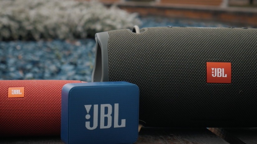 Вікіпедія та JBL втрапили у скандал з картою України