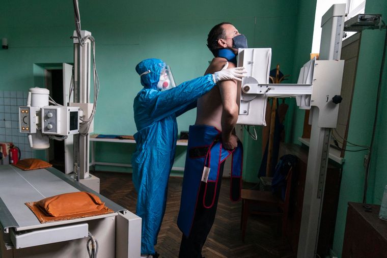 Кількість госіталізацій лише зростає: в Україні виявили 591 новий випадок COVID