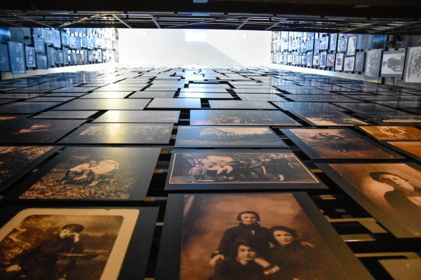 США повернуть Україні викрадені єврейські артефакти, які вивезли під час Голокосту