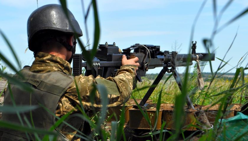 Російські бойовики обстріляли позиції ООС: семеро українських захисників отримали поранення