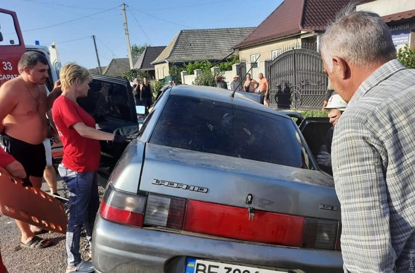 Їхали в службовому автомобілі у відрядження: на Одещині троє поліцейських загинули у ДТП (фото)