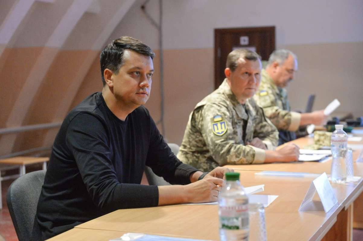 "Будемо захищати себе": Размумков відвідав район проведення Операції об’єднаних сил