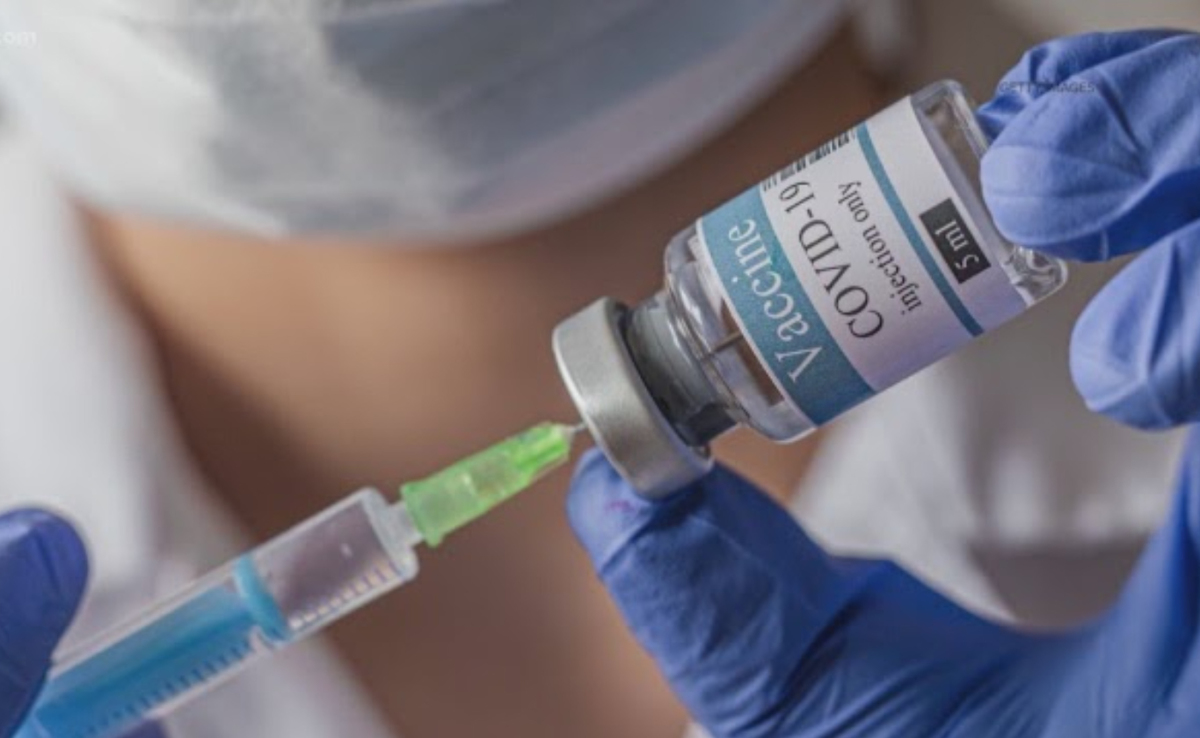 Вакцинація в Україні: МОЗ дозволило комбінувати вакцини Moderna та Pfizer