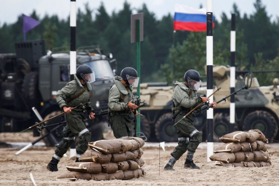Росія розпочала військові навчання в анексованому Криму