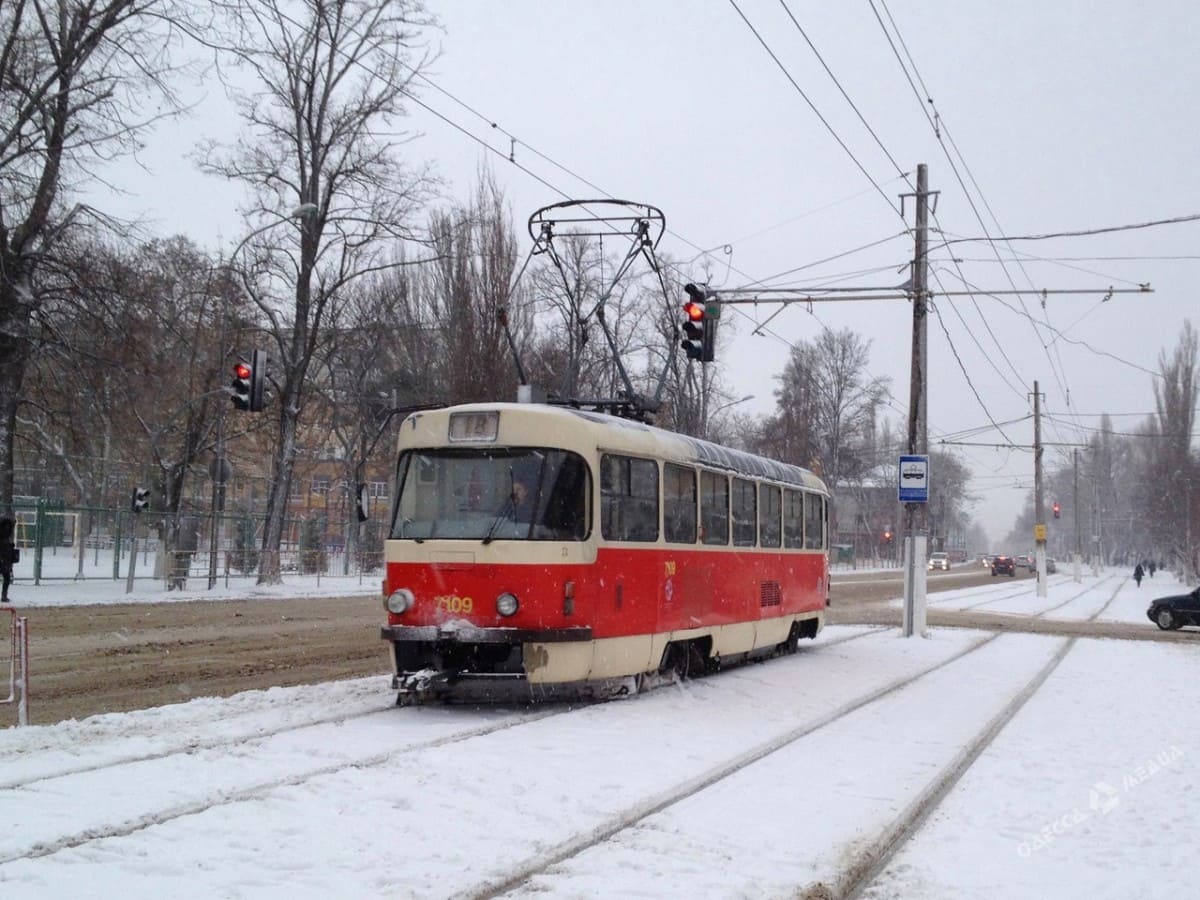 Жахлива аварія сталась в Одесі: хлопцю відрізало ноги трамваєм