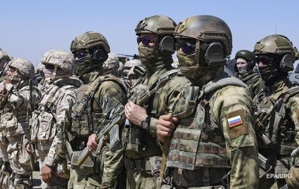 Росія знову провела військові навчання в окупованому Криму