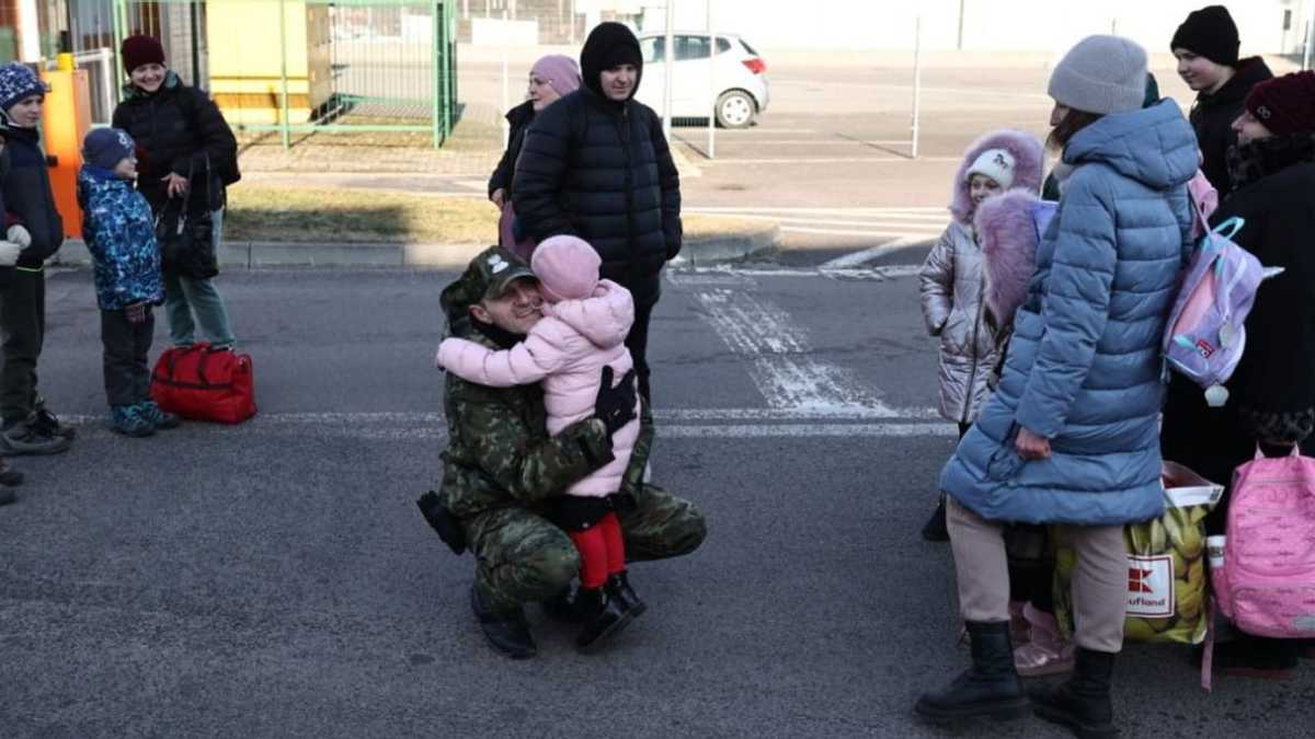 Всього за кілька днів: Польща прийняла майже 190 тисяч біженців з України