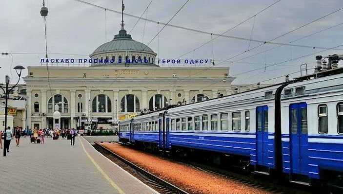 Укрзалізниця: через коменданську годину в Одеській області можуть бути внесені зміни до графіка руху пасажирських поїздів