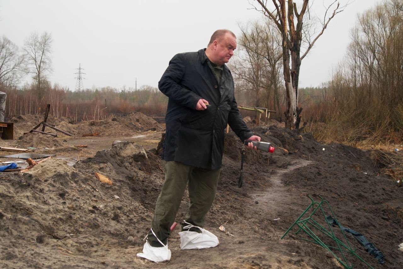 Окупантів, які місяць пробули в Рудому лісі, чекає променева хвороба різних ступенів