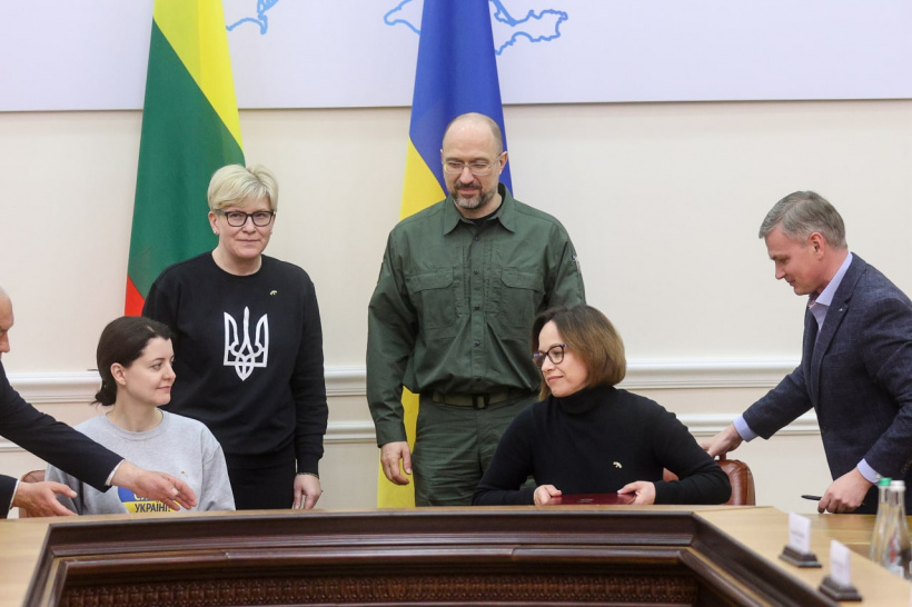 Гуманітарна допомога: Україна і Литва уклали договір про співпрацю у сфері захисту українських дітей, що постраждали від війни