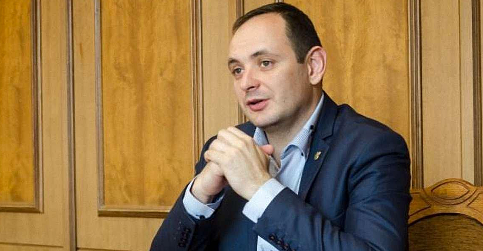 Мер Івано-Франківська закликав мешканців виїхати за місто на вихідні через загрозу ракетних ударів (відео)