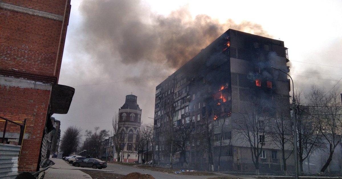 Загальна потужність випущених по Маріуполю снарядів більша за атомну бомбу, скинуту на Хіросіму - міськрада