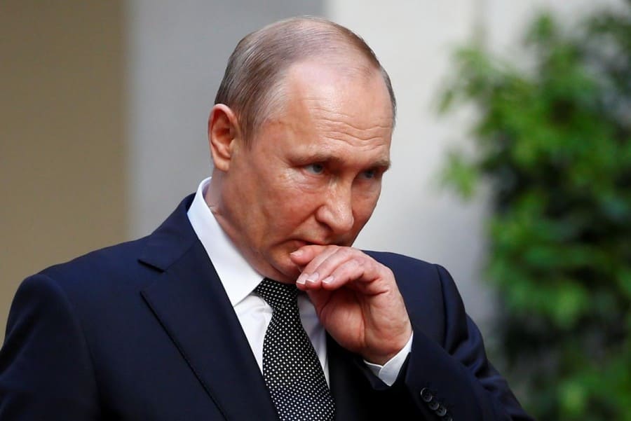 Путін злий на своїх генералів та позбавляє їх посад - експерт