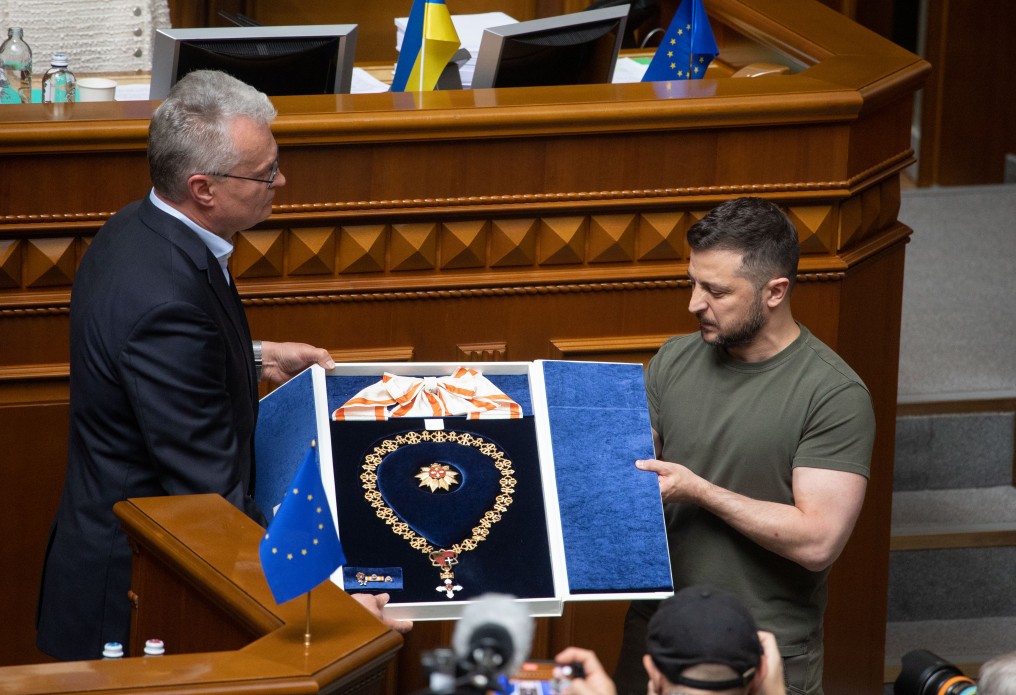 Орден Вітаутаса Великого: Зеленський отримав від Наусєди найвищу нагороду Литви