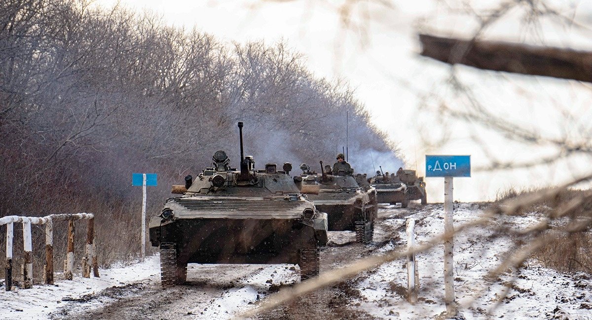 рф перекинула в білорусь ще не менше 50 "Уралів" (відео)