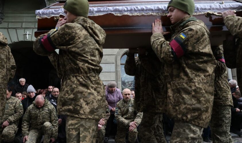 Завтра Львів попрощається з трьома Героями