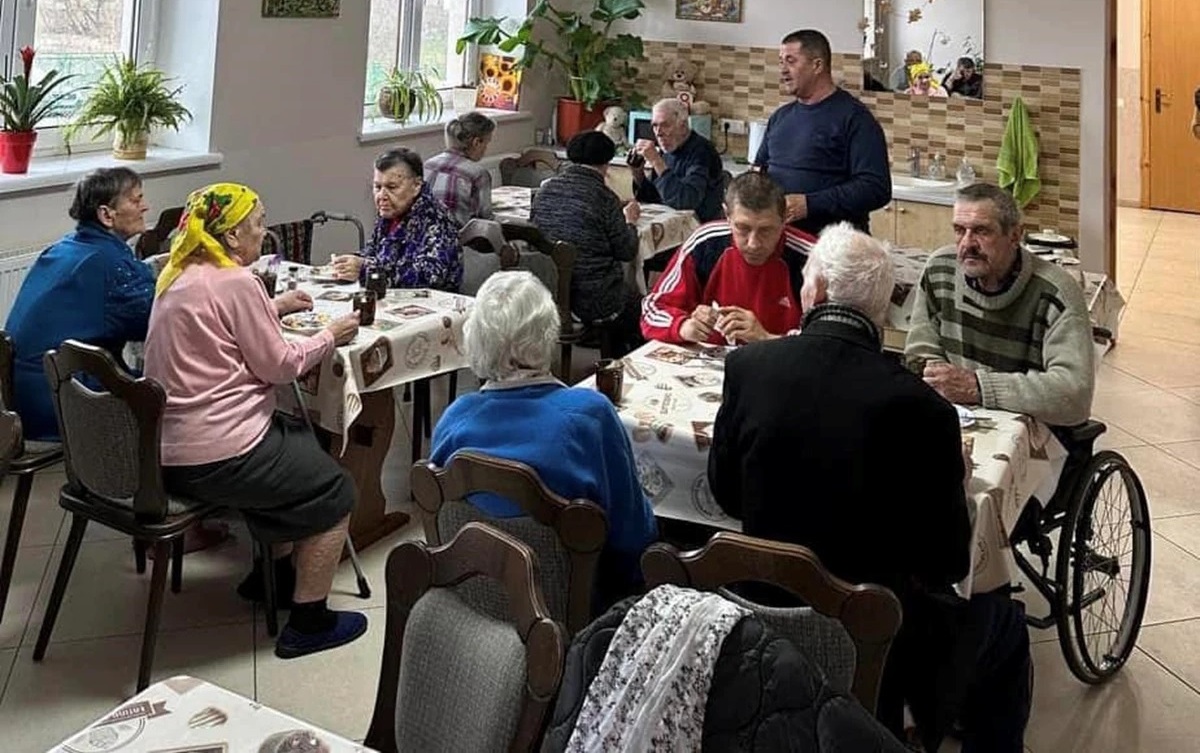 12 громад на Львівщині створювати центри стаціонарного догляду для людей старшого віку та з інвалідністю