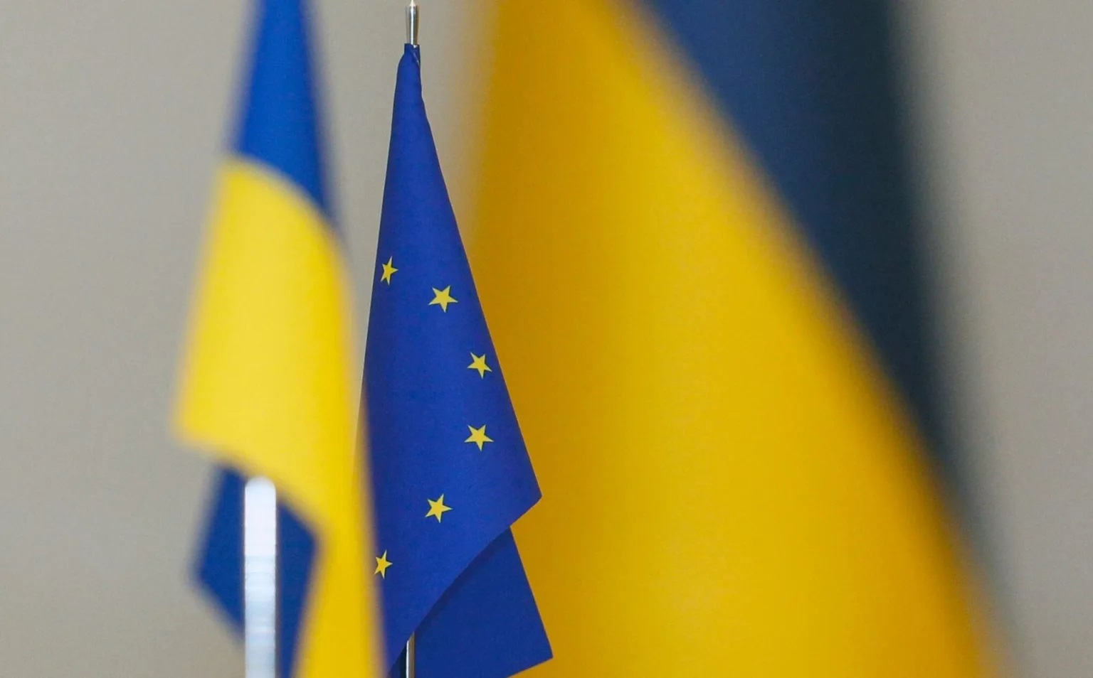 Безмитну торгівлю ЄС з Україною продовжили на рік