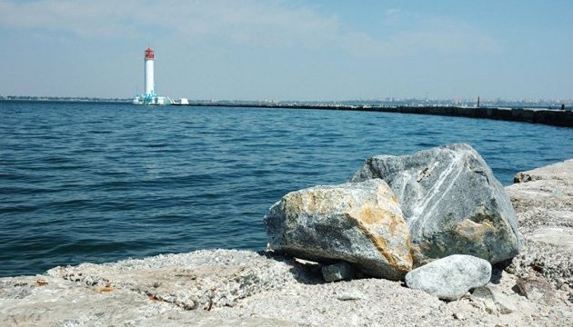 Чорне море на узбережжі Одеси відповідає нормам – мерія