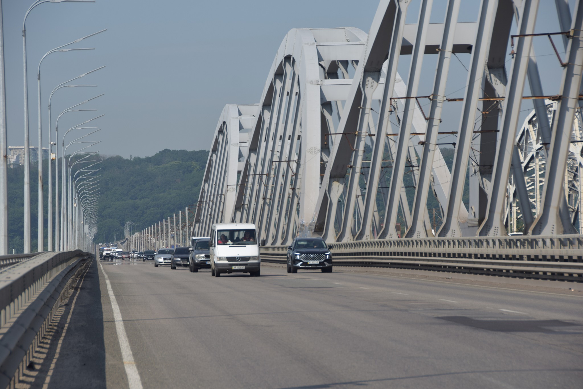 У Києві завершили будівництво Дарницького мосту: зведення тривало понад 10 років