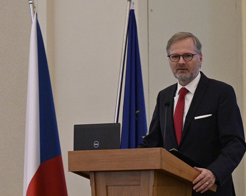 Прем'єр-міністр Чехії закликав зупинити замороження війни в Україні