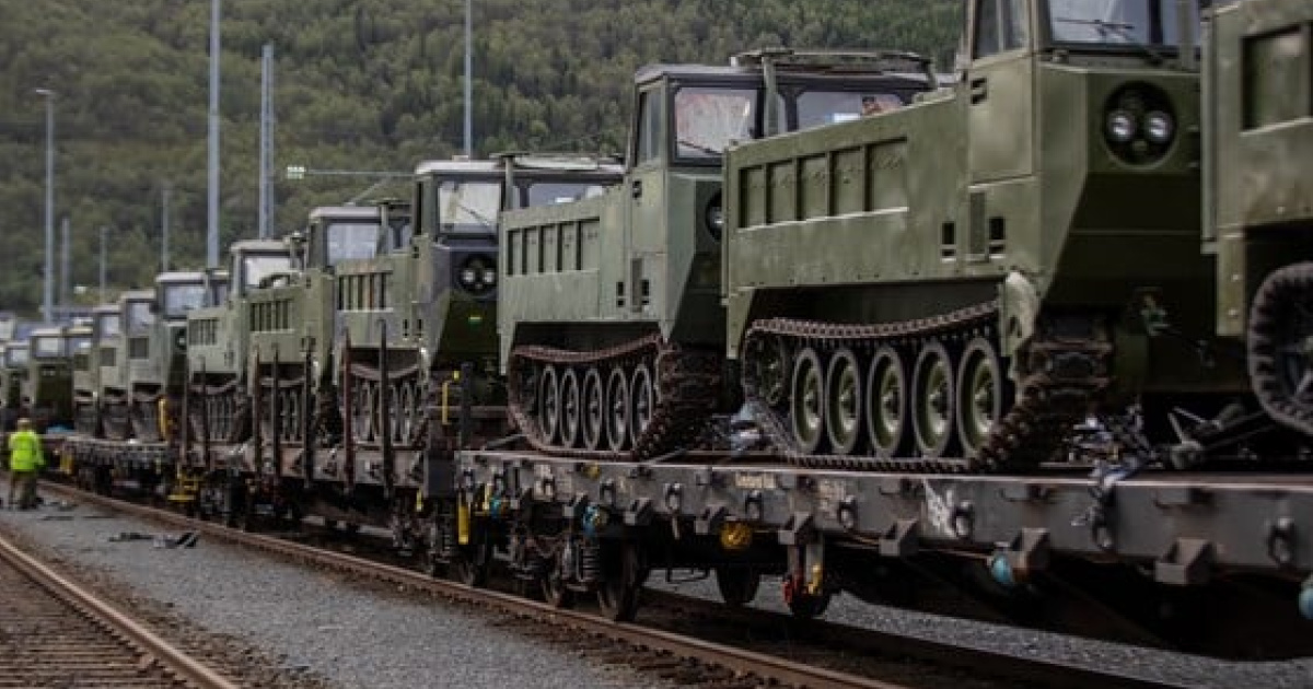 Норвегія передасть Україні 50 гусеничних вантажівок