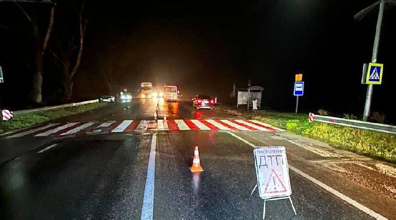 На Київщині автобус наїхав на чоловіка