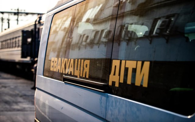 235 дітей на Херсонщині залишаються на території обов'язкової евакуації