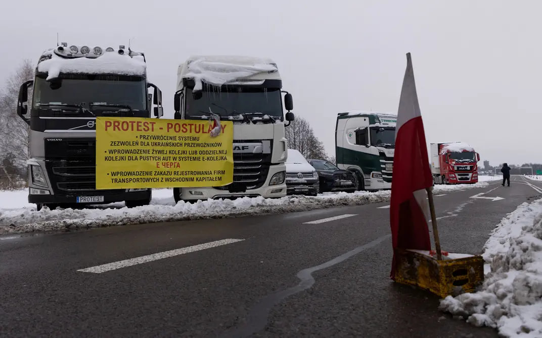 Посли країн Балтії висловили Польщі демарш через блокаду українського кордону