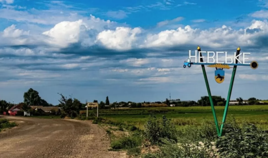 Із прифронтового Невського на Луганщині евакуювали ще трьох людей