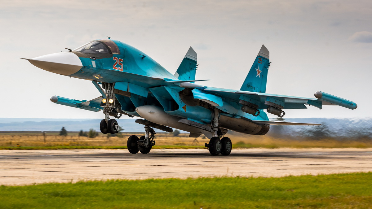 ГУР показало знищення російського Су-34