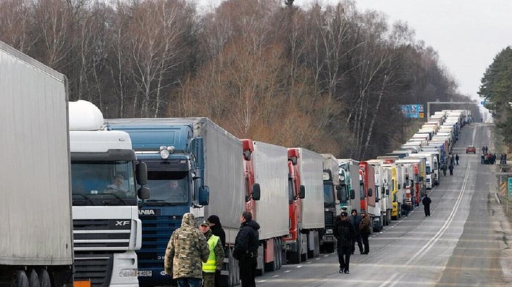 Польський уряд може підписати угоду з фермерами для припинення блокади ПП "Медика — Шегині"