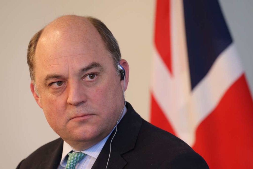 Воллес квапить міністра оборони Британії із наданням військової допомоги Україні