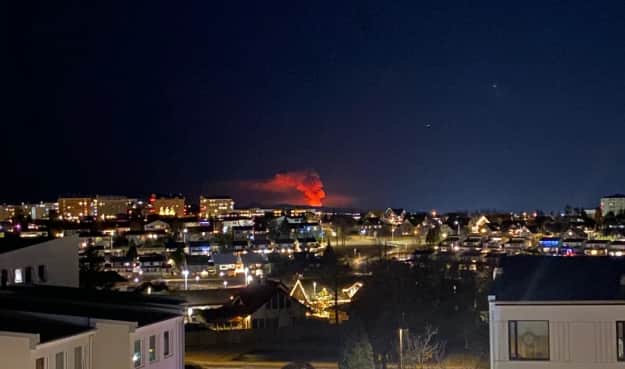 Після землетрусів в Ісландії почалось виверження вулкана